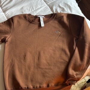 ALO Yoga Chestnut Crewneck Sweatshirt and Jogger set never worn or washed.